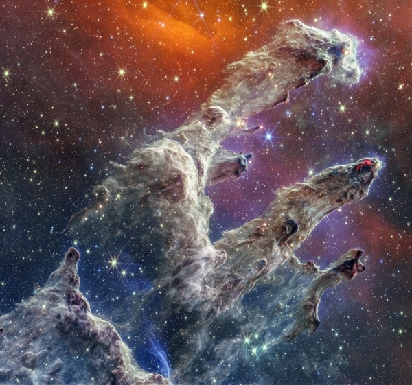 哈勃望远镜35周年发布新图：距地球6500光年的鹰状星云M16