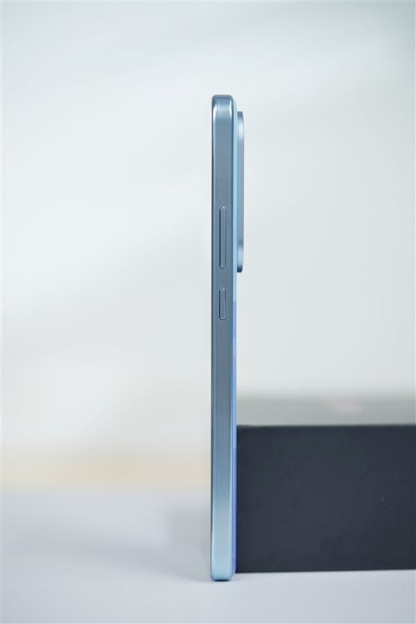 最强2K直屏手机！iQOO Neo10 Pro+图赏